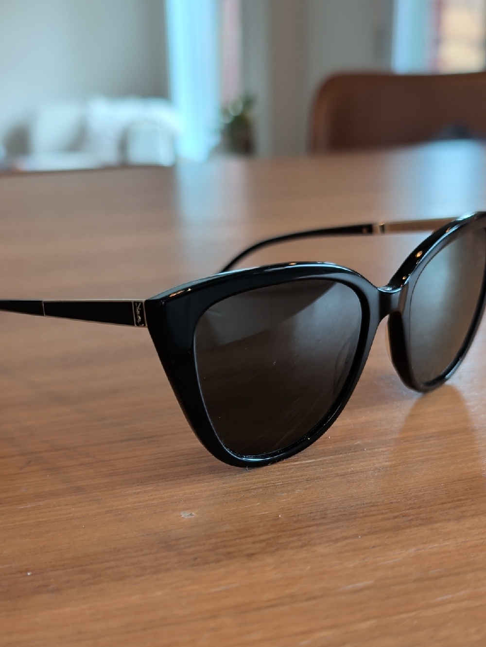 SAINT-LAURENT Women's Black Cat-Eye Sunglasses